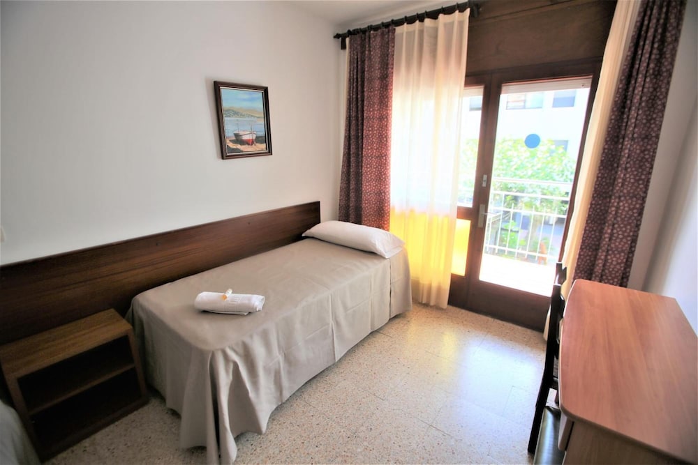 Hostel Costa Brava