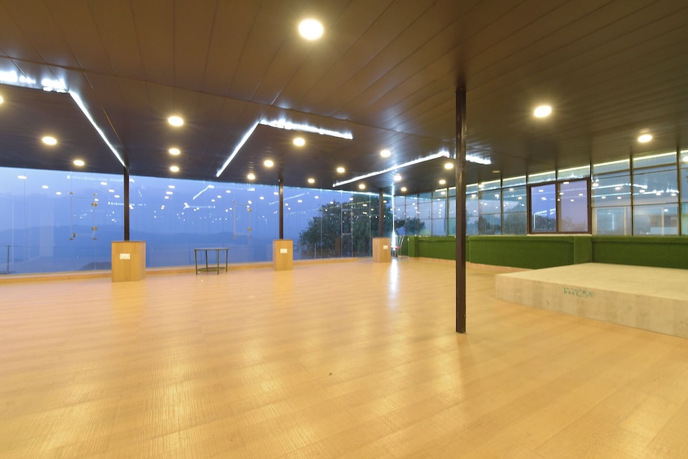 Fabhotel Burans Residency