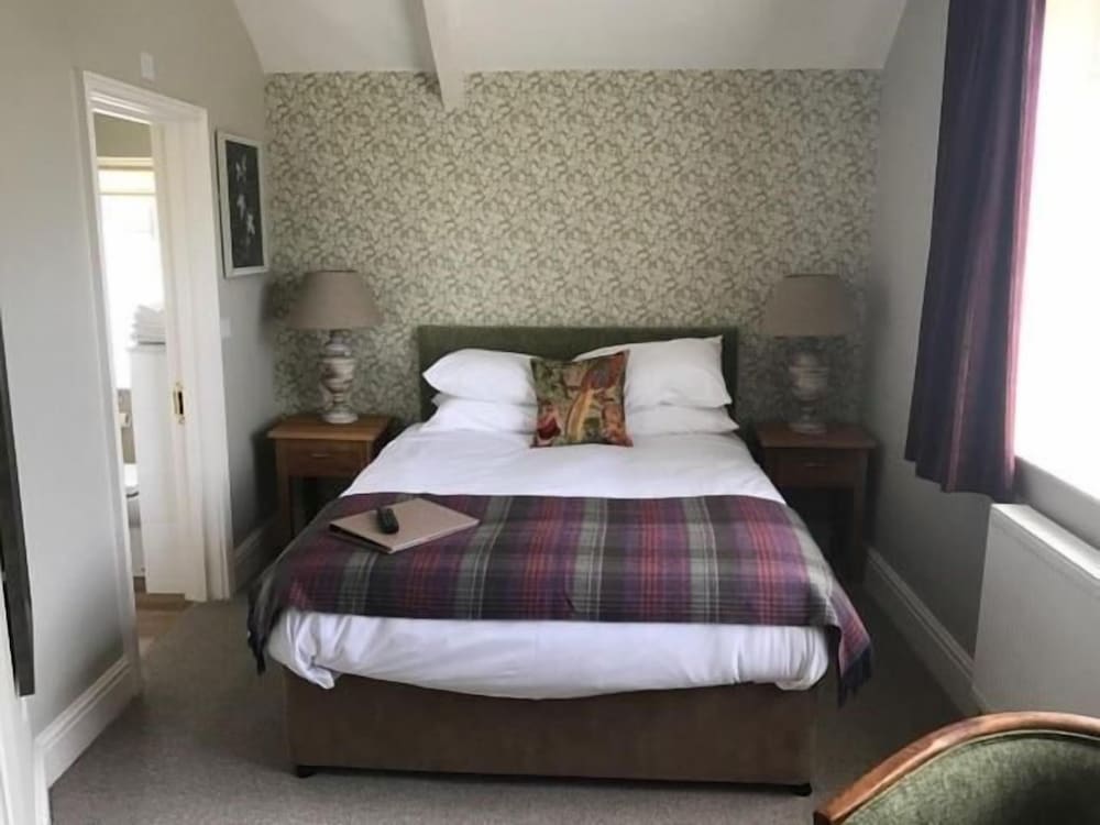 Chippenham Vacations - The George Inn - Property Image 4