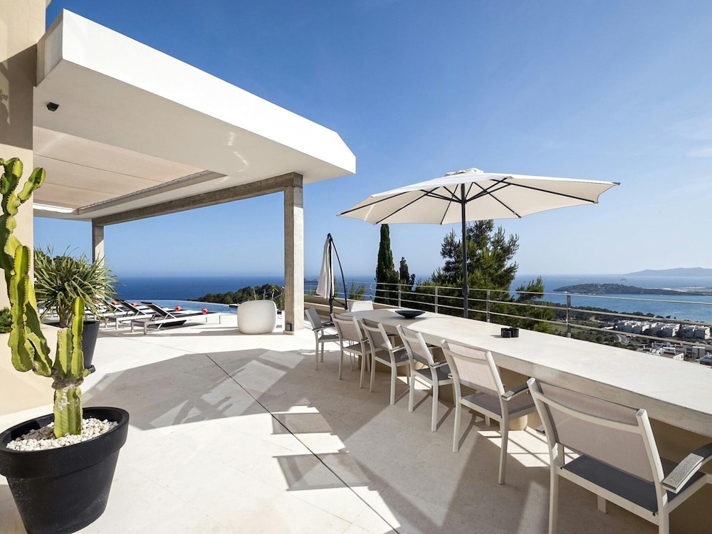 Premium Villa With Infinity Pool