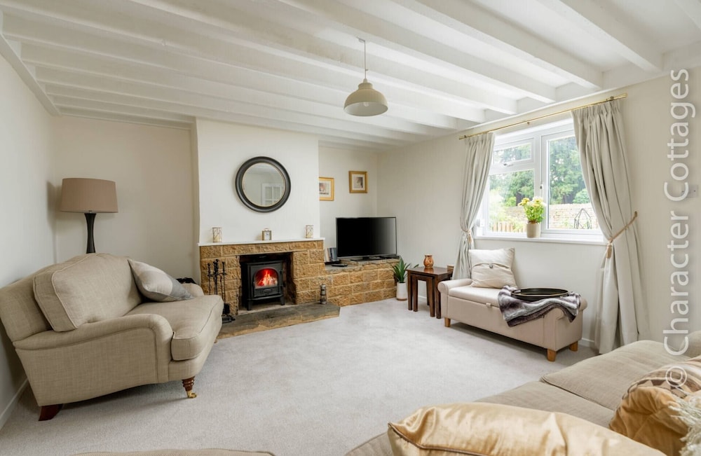 Holly Cottage
