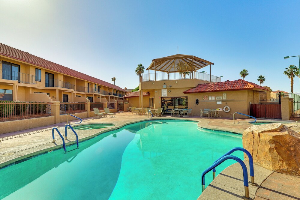 Walk to Rotary Park: LHC Condo w/ Private Patio