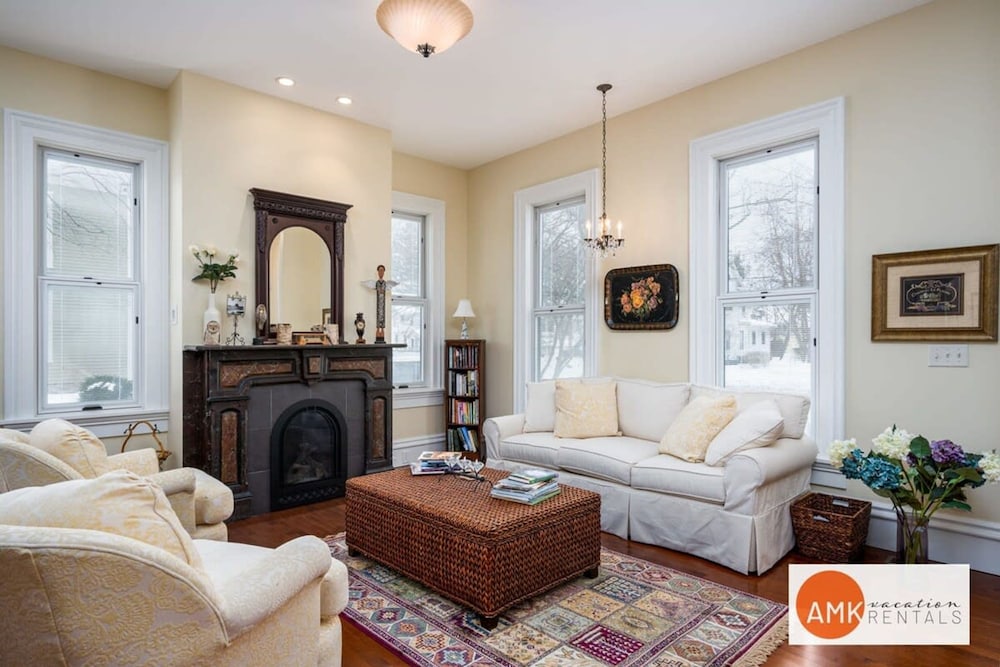 Haven on Howard - Monthly Booking Great Location