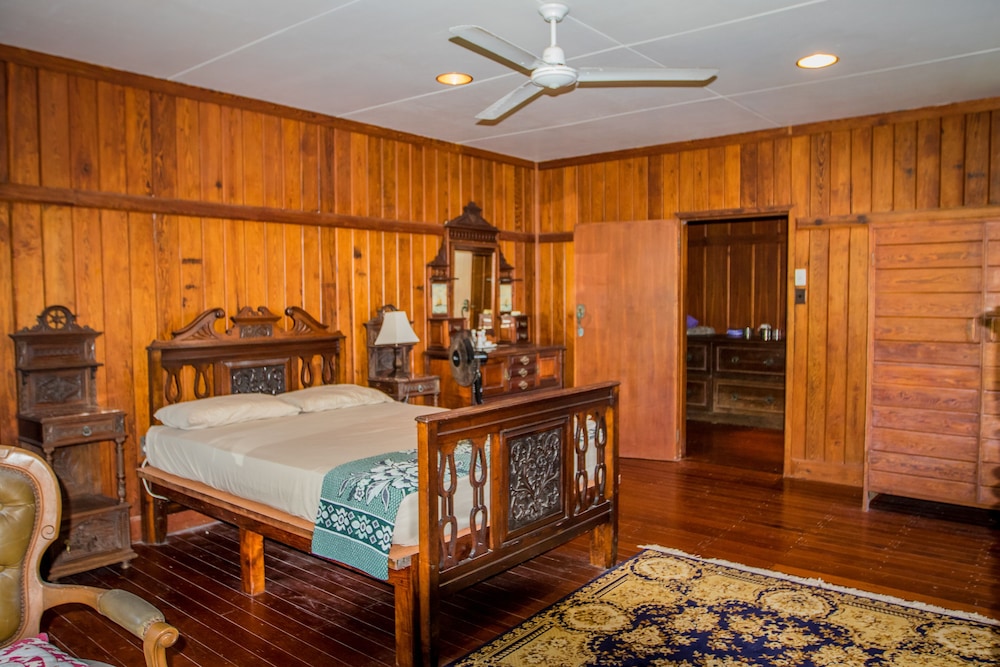 Oceania House