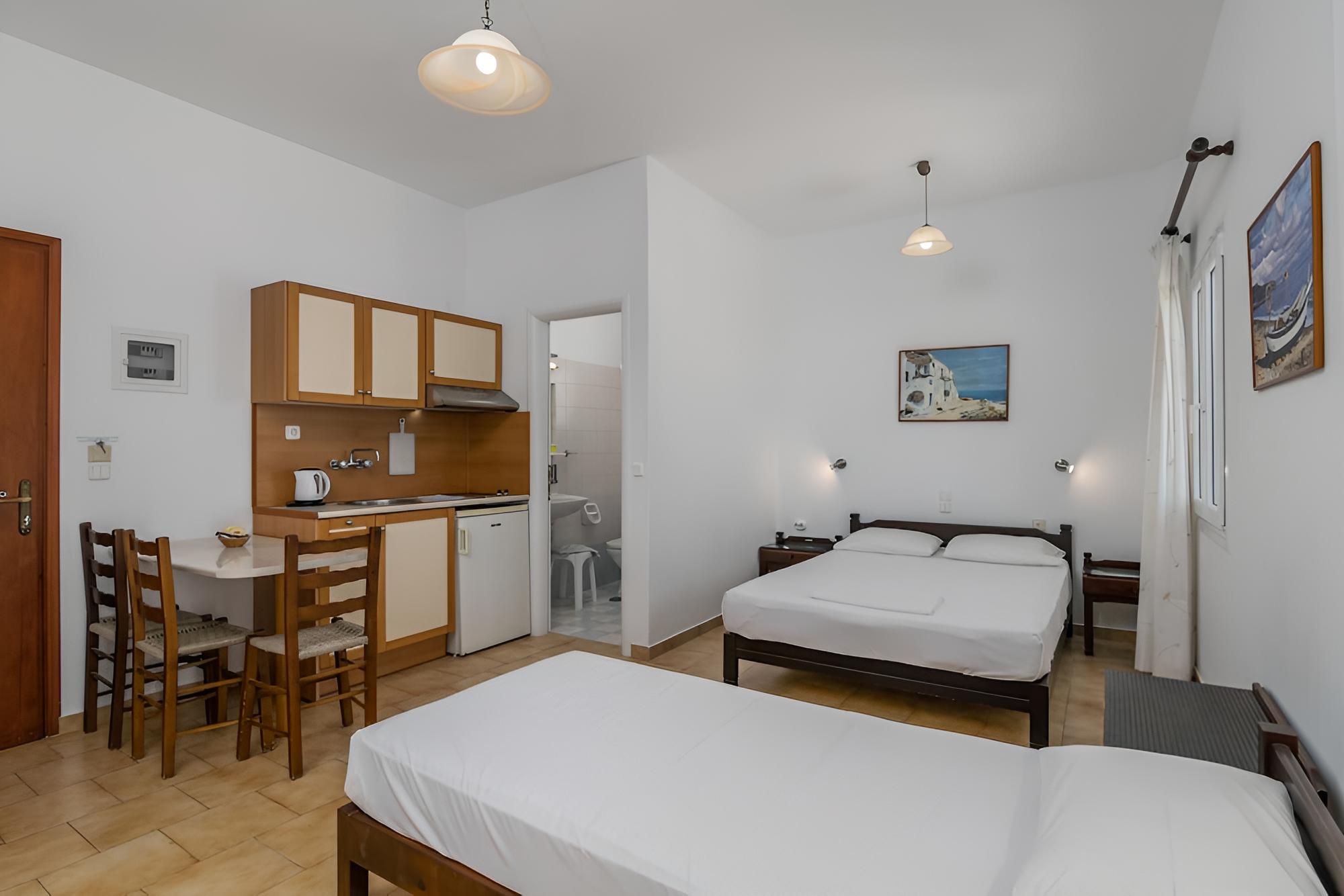 Tilemachos Rooms & Studios