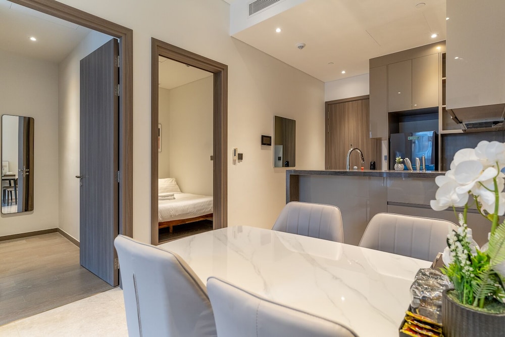 The MarQ Luxury 2BR Apt Central D1