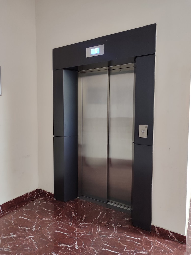 Apartments by Luxe Group DE114