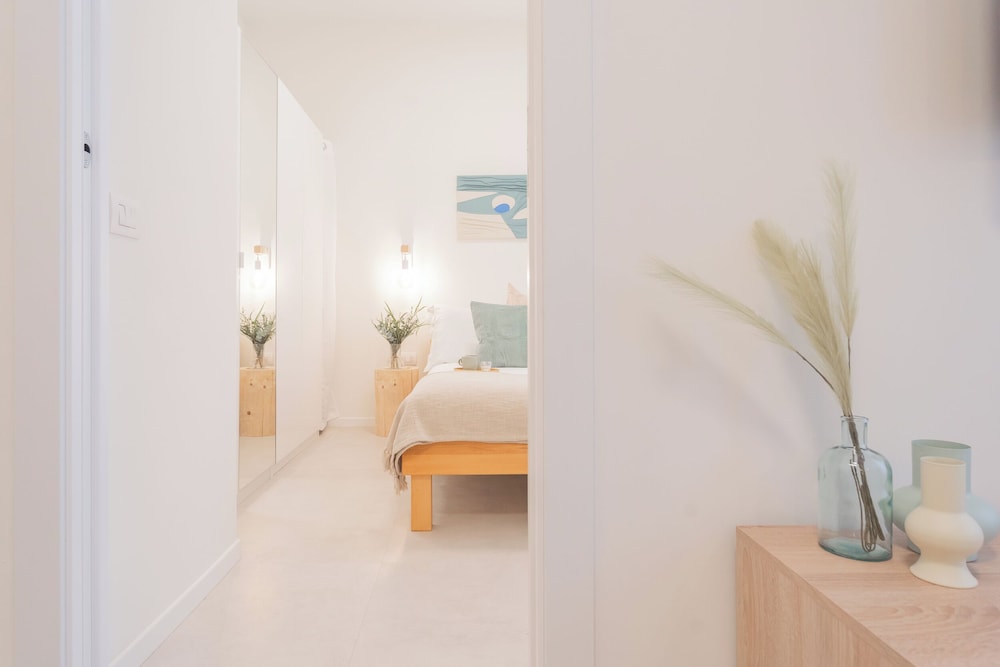 Enchanted Como Lake - City Apartment 2 by Rent all Como