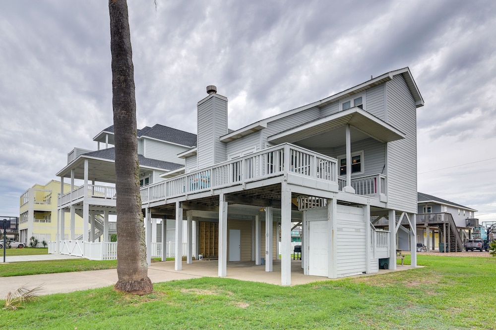 Terramar Beach Haven w/ Pool Access!