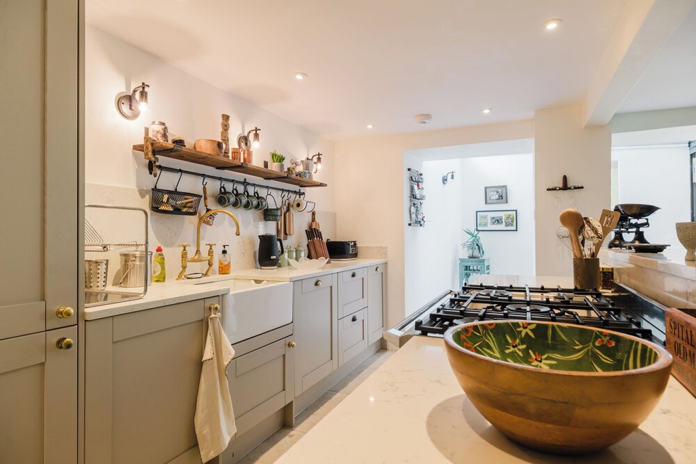 Historic 3 BD Cottage in the Cotswolds