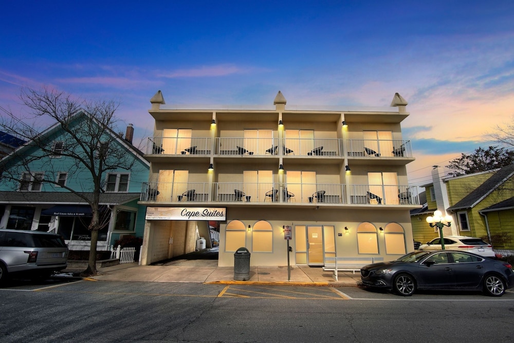 Rehoboth Beach Vacations - Cape Suites Room 3 - Free Parking! 2 Bedroom Hotel Room by RedAwning - Property Image 5