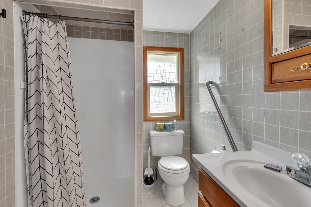 Rizzy's on the Lake - Property Image 13