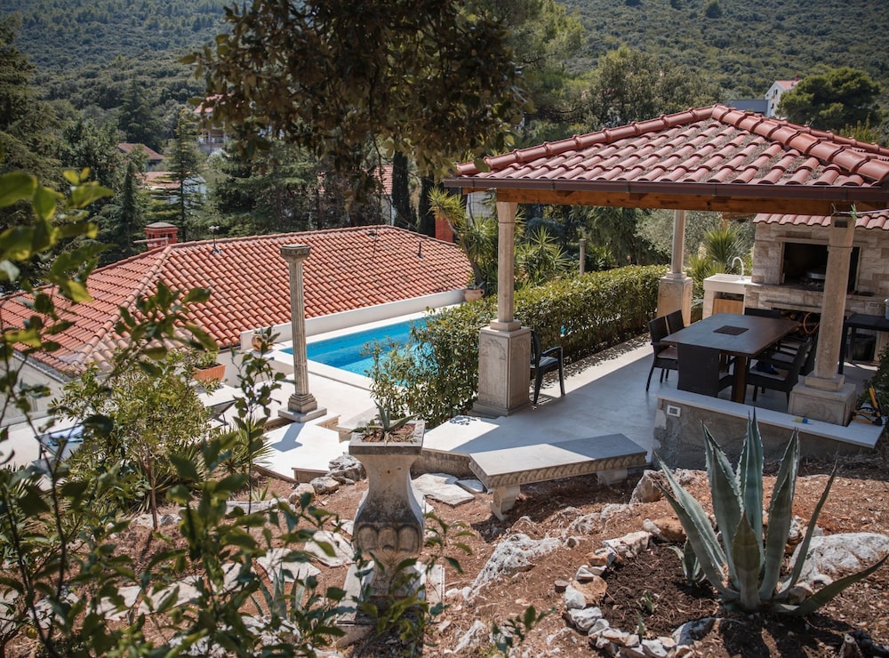 Villa Nada - Unique and Artistic