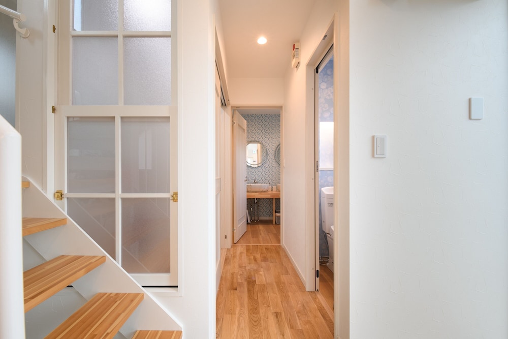 Wakoso Harmonious Light West