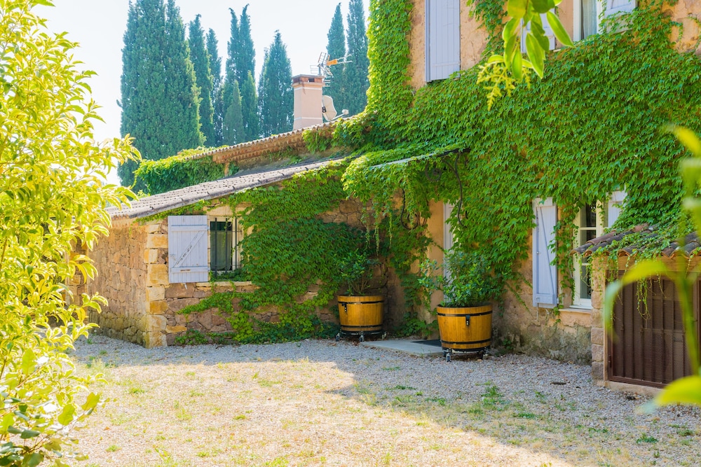 Château des Bertrands
