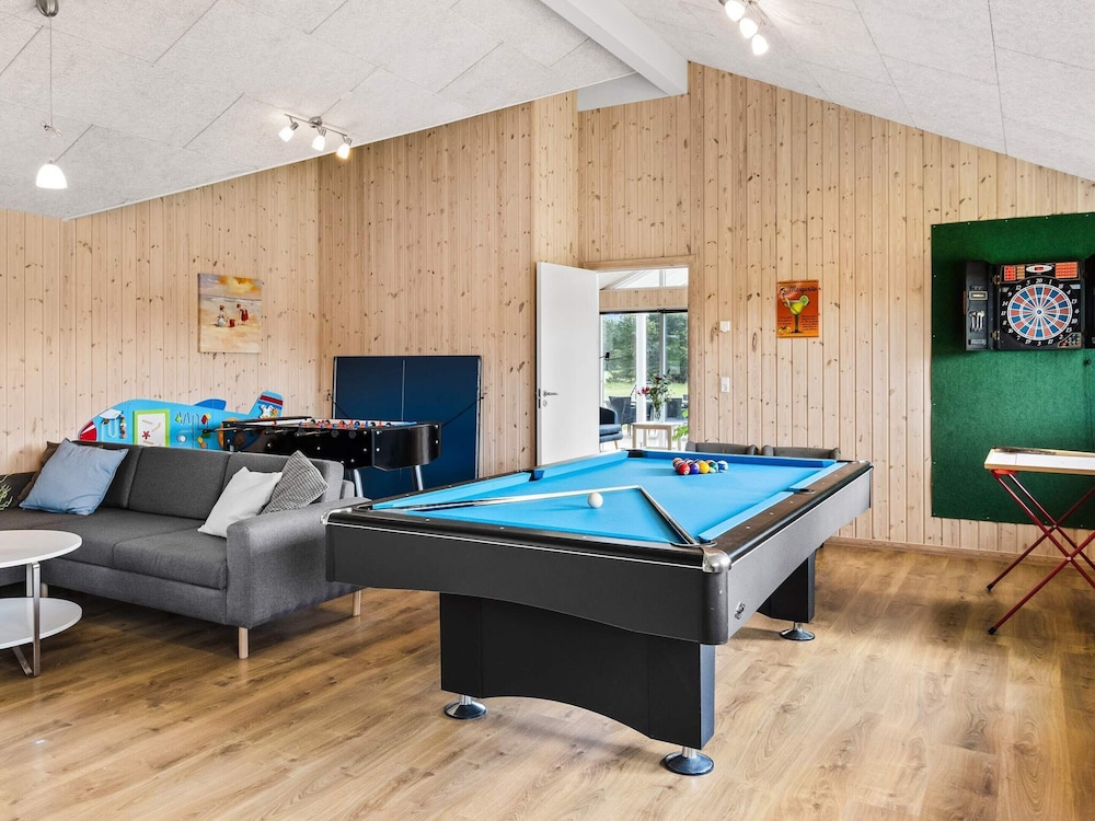 5 Star Holiday Home in Albaek