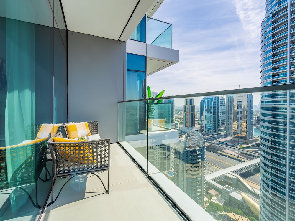Hidden Gem Waterfront With Harbor View — balance & terrace