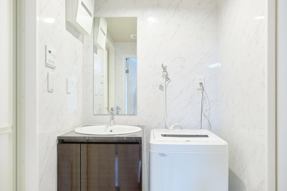 The under suite residence Ikebukuro by Tranova