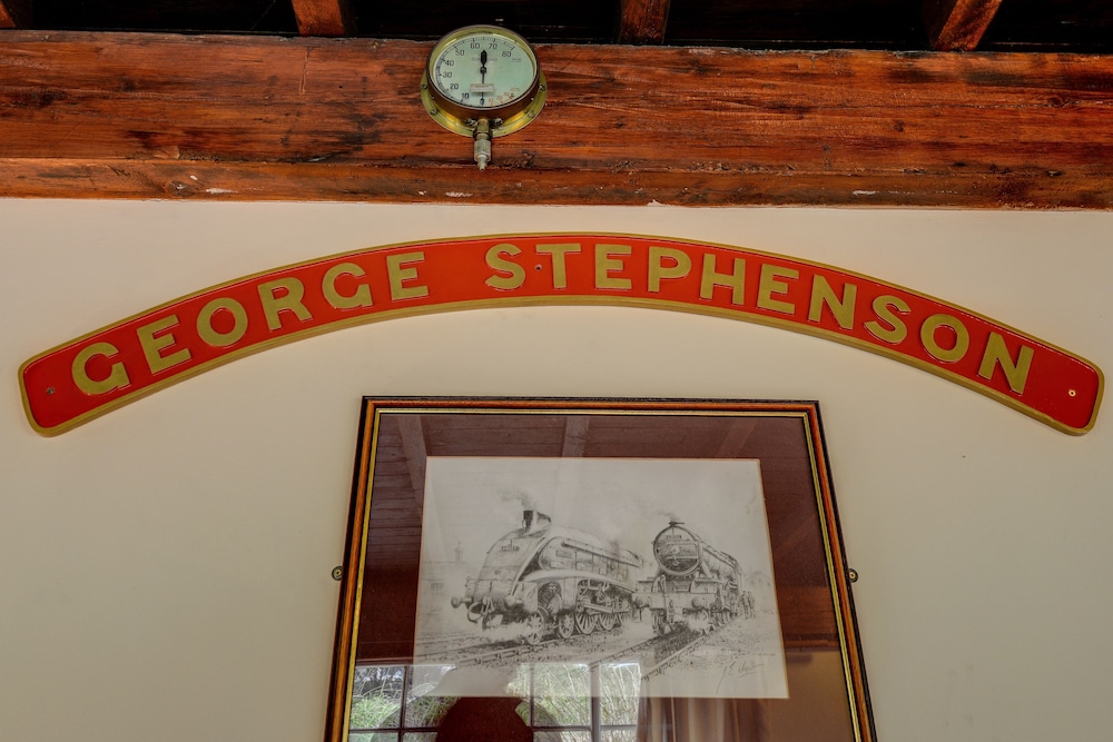 Holiday Cottages and North Star Apartment