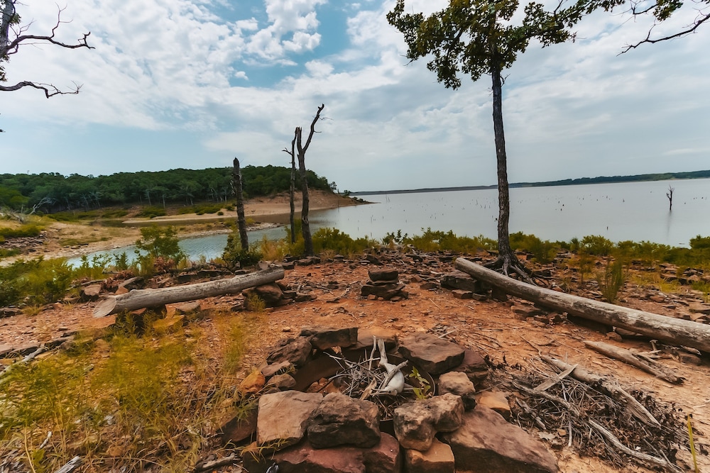Cabin 9 ~ Toronto Lake: Fishing, Swimming & More! 1 Bedroom Cabin by RedAwning view 3