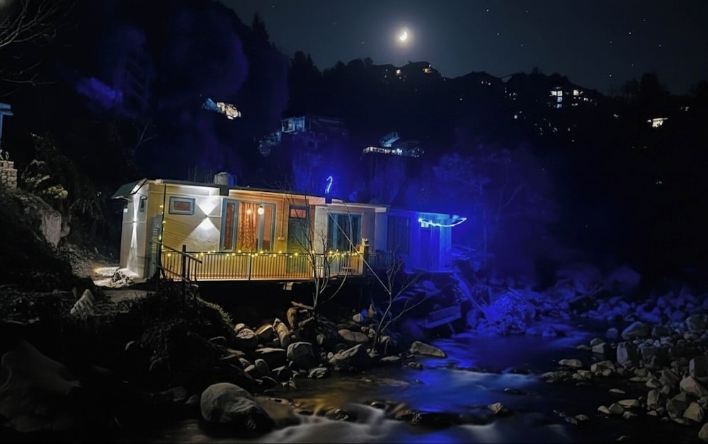 Bawli Treehouse