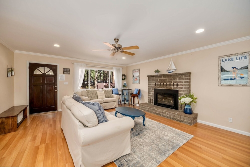 846 Stanford 3 Bedroom Home