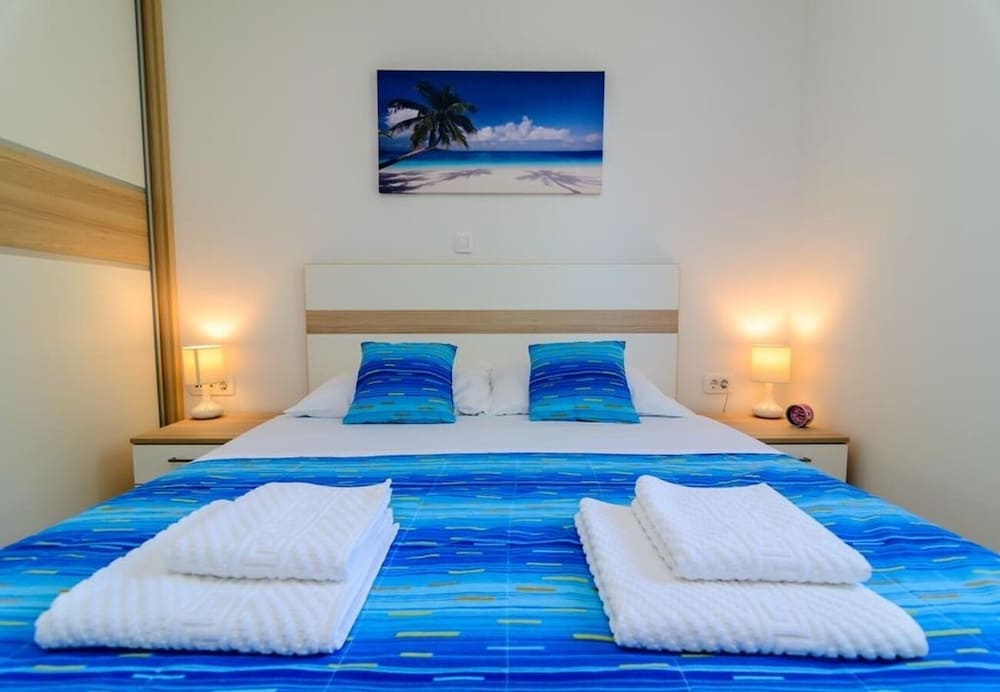 Mali Princ - Modern and Comfortable - A3 view 3