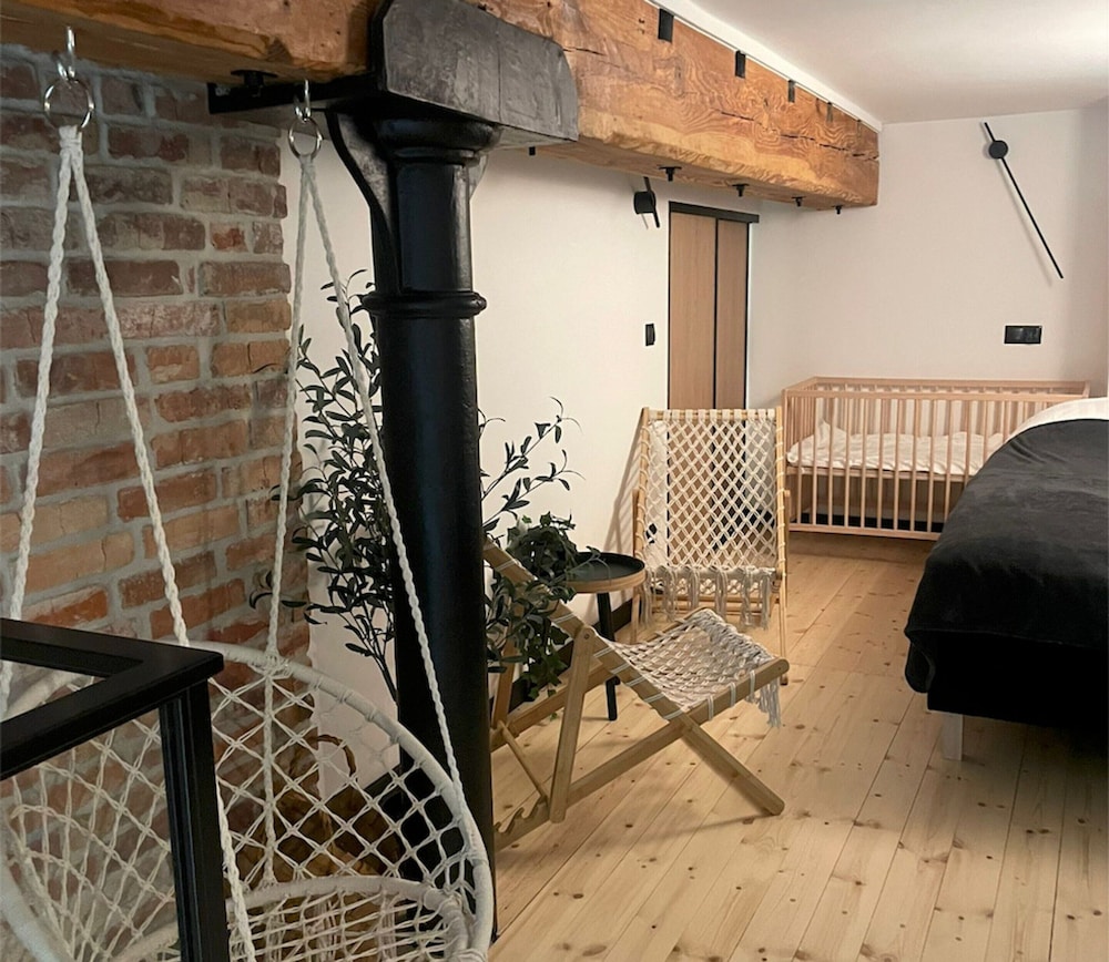 A Comfortable Apartment in the Heart of the City