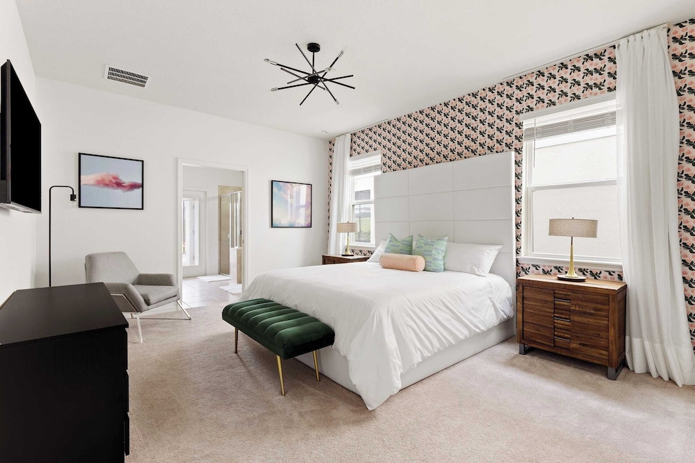 Sleeps 26! Resort Home w/ On-site Waterpark, Pool Flamingo Grove by Avantstay
