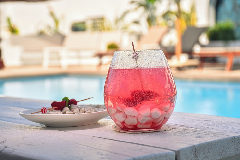 Bay C Otel - Image 16