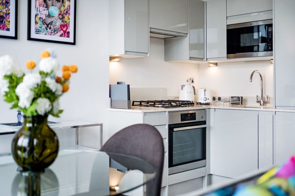 The Village Vixen- Hampstead Village - by Out of Office Lifestyle