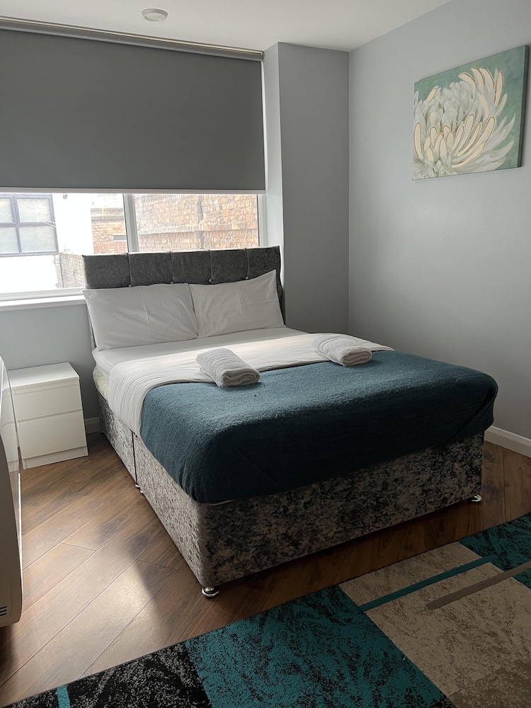 Leicester Vacations - Showcase Apartments Kimberley House - Property Image 32