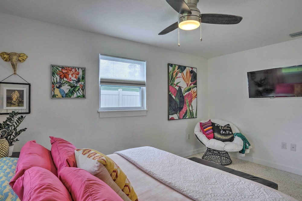 Colorful Fort Myers Home w/ Sunroom & Patio!