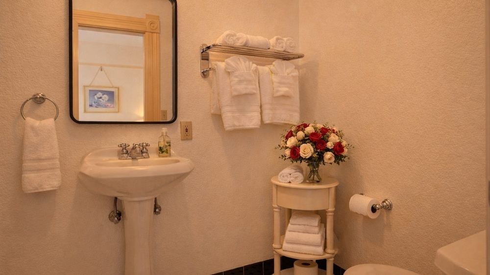 Tomales Hotel