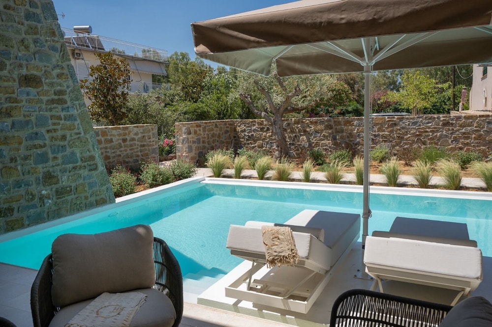 Gialova Hills 8