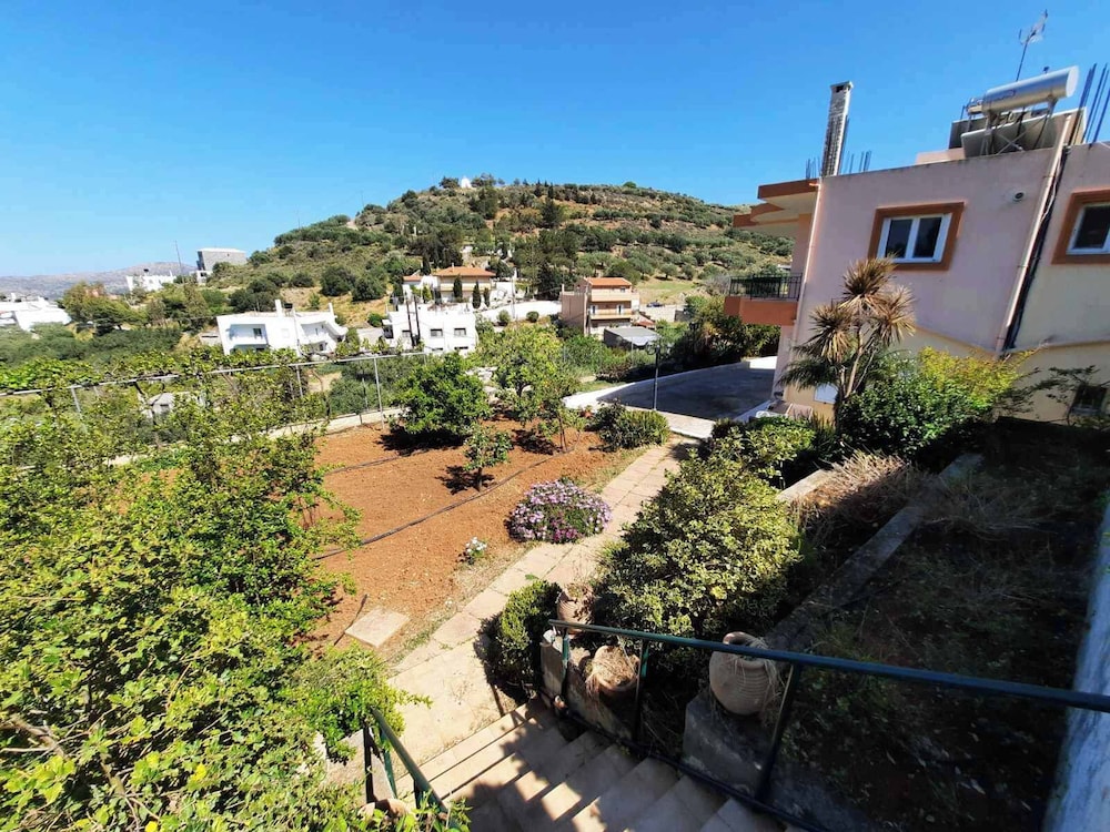 Crete Country Escape 2 Bd w Patio view 4