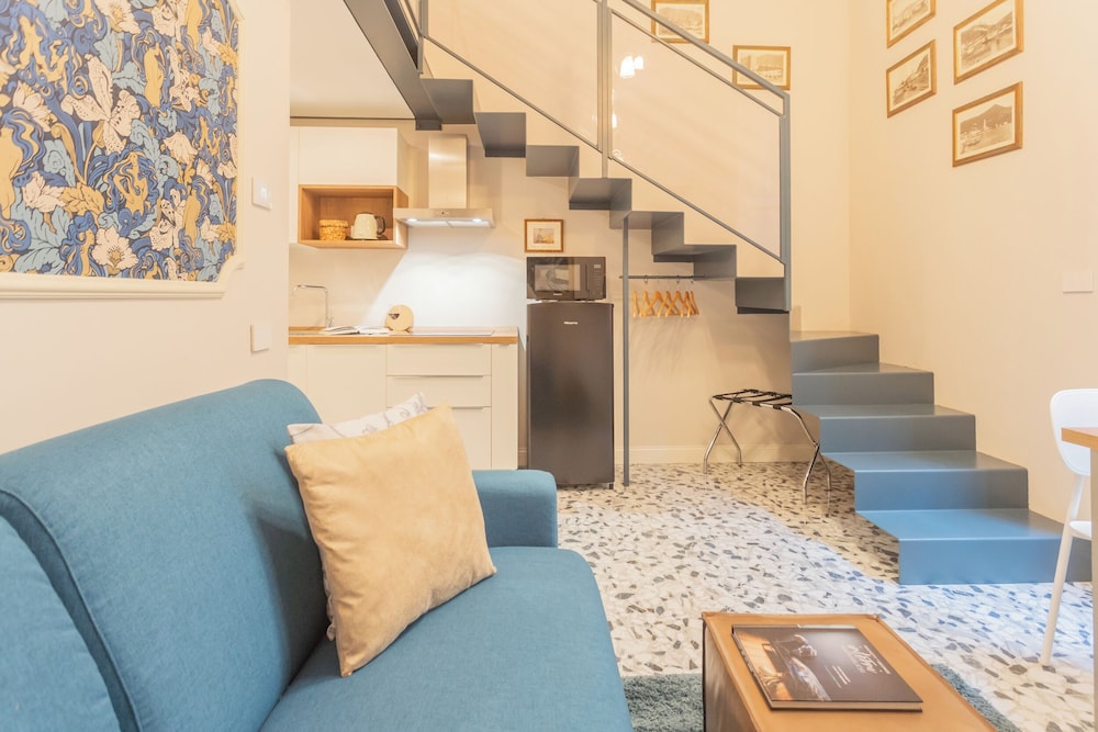 Cinque Giornate 70 Suites by Rent all Como