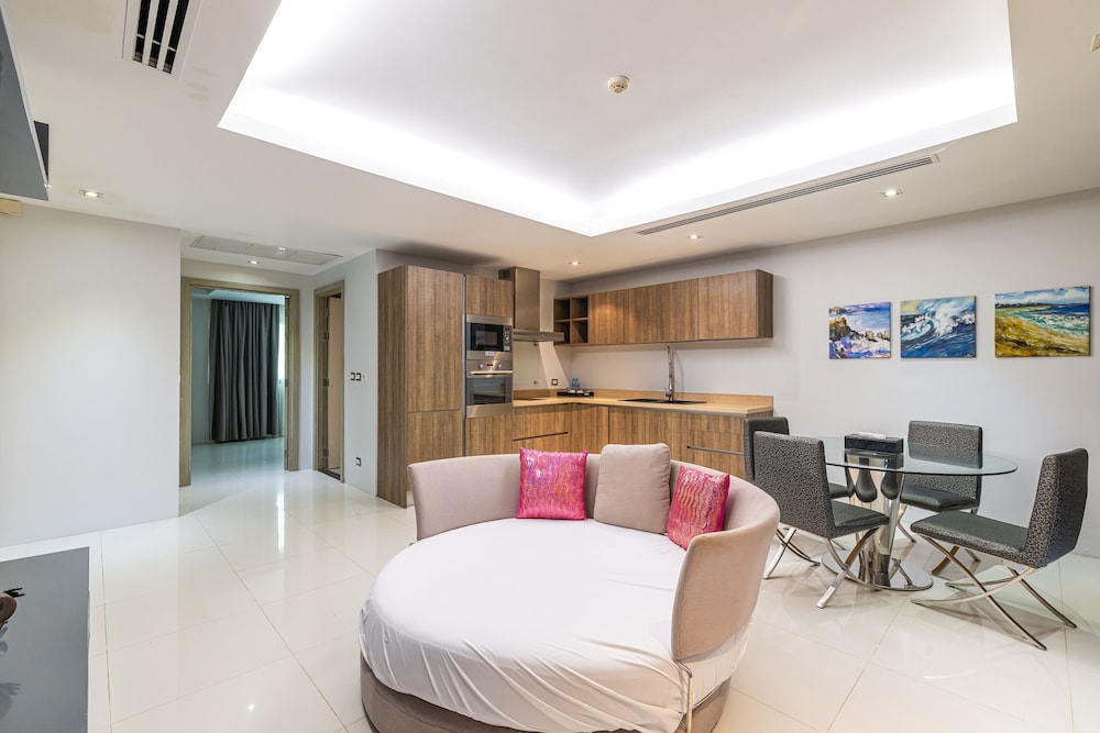 Phuket Moonlit Bay Seaview Resort&Spa