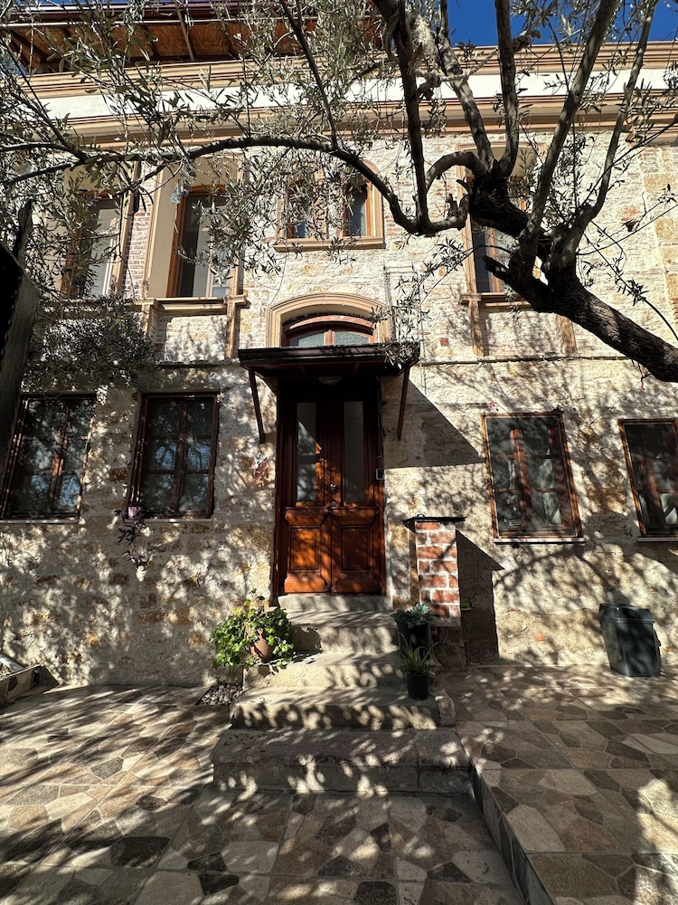 Sera Pansiyon Ayvalık