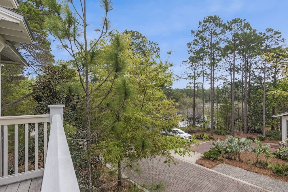 Longleaf Pines by Avantstay Community Pool Bonfires