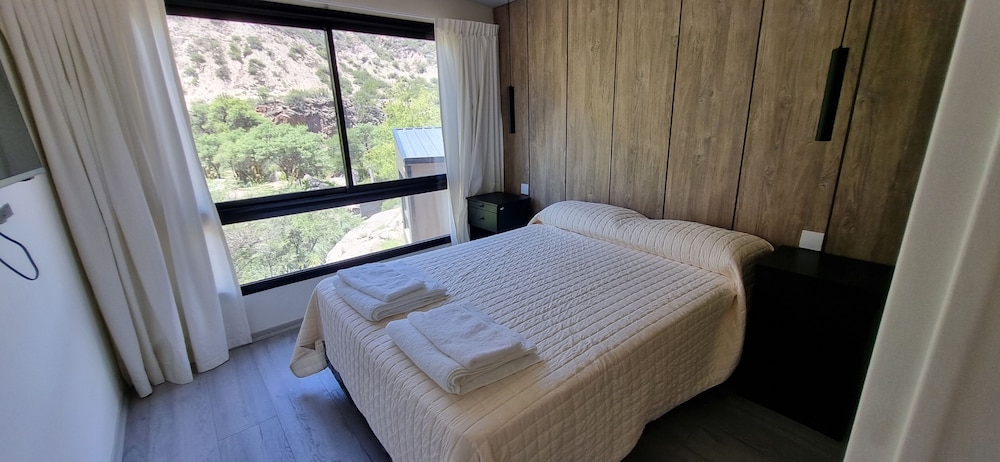 HUACO LODGE