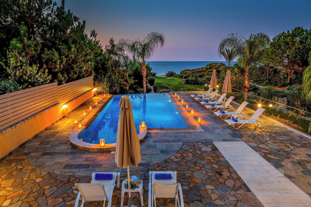 Harmonia Beach Villa