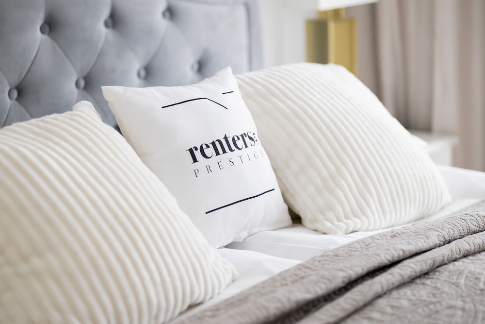 Modern With Parking by Renters Prestige view 5