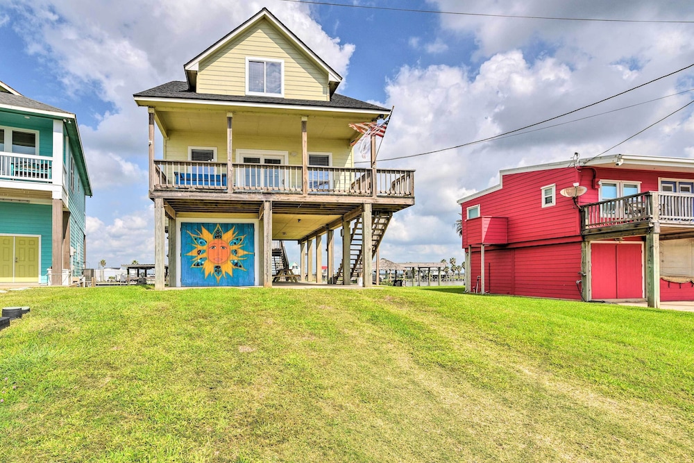 Bay City Home w/ Dock, Ocean Views + Access! view 2