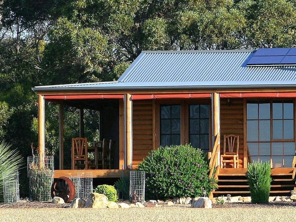 Eleanor River Homestead