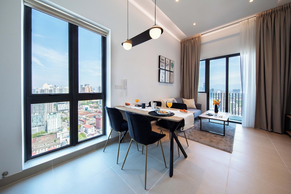 NaiBnB @ The Colony by Infinitum