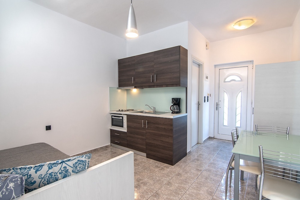 Mythos apartments
