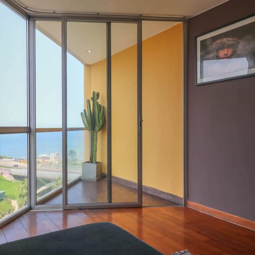 w Stylish 3BR With Ocean View in Miraflores view 4