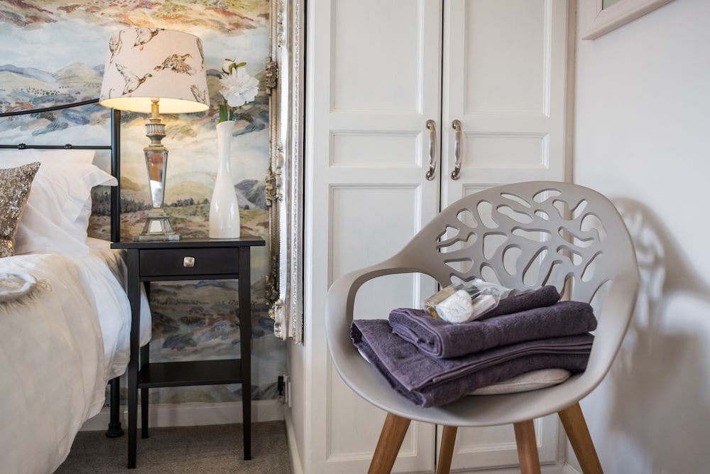 Serendipity- Romantic 1-bed Apt Ambleside view 2