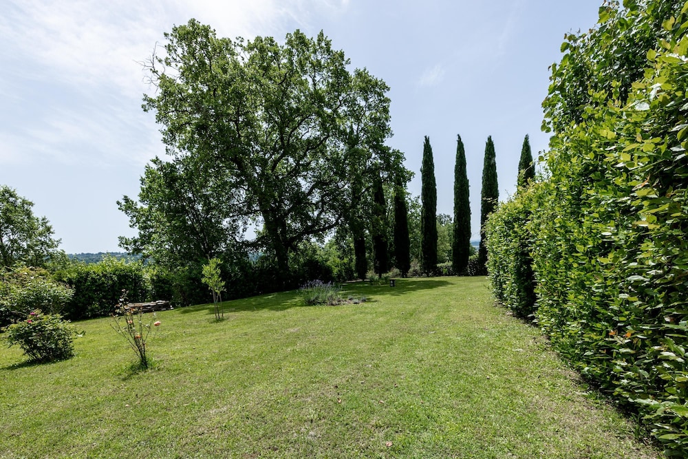 Semidetached Villa Shared Pool photo 2